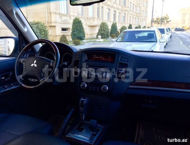 Mitsubishi Pajero 2012, 67,000 km - 3.5 l - Bakı