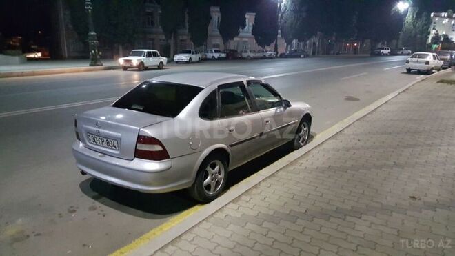 Opel Vectra 1997, 339,865 km - 1.8 l - Gəncə