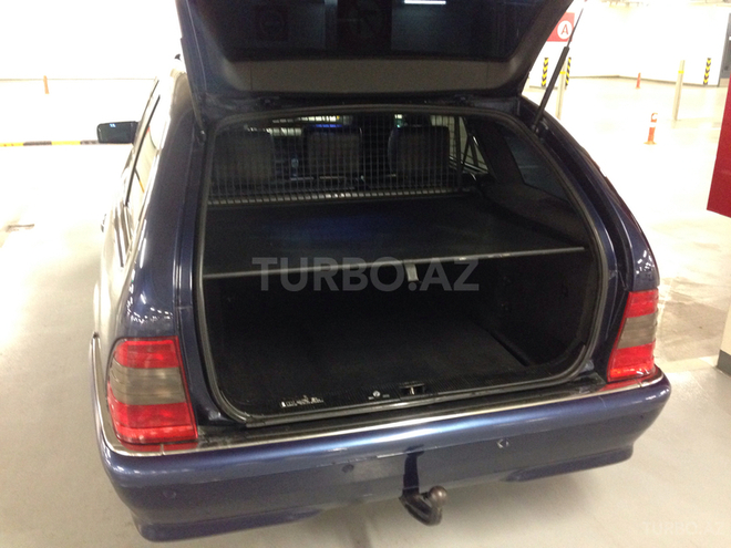 Mercedes C 230 1998, 208,656 km - 2.3 l - Bakı