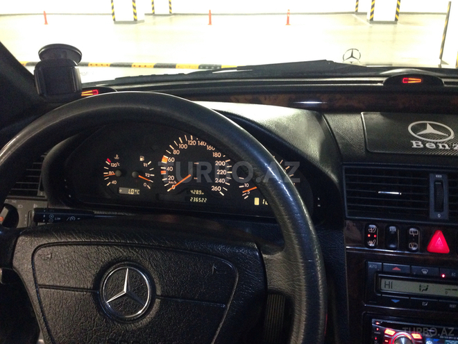 Mercedes C 230 1998, 208,656 km - 2.3 l - Bakı