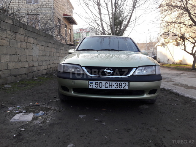 Opel Vectra 1996, 300,000 km - 2.0 l - Sumqayıt
