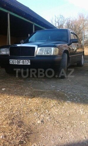 Mercedes 190 1990, 14,812 km - 1.8 л - 