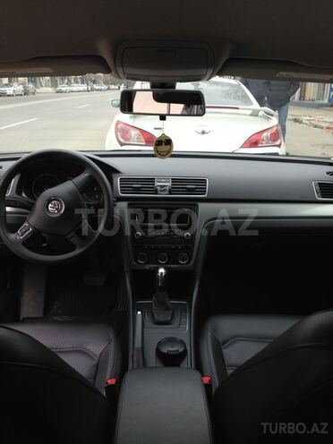 Volkswagen Passat 2013, 76,000 km - 2.5 l - Bakı