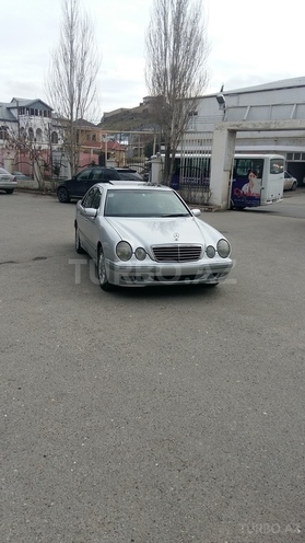 Mercedes E 270 2000, 328,000 km - 2.7 l - Bakı