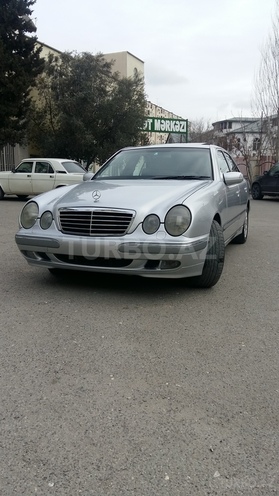 Mercedes E 270 2000, 328,000 km - 2.7 l - Bakı