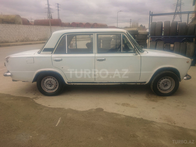 LADA (VAZ) 21011 1980, 300,856 km - 1.3 л - Bakı