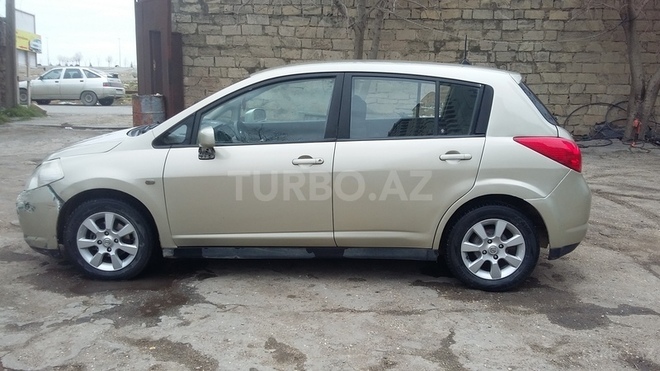 Nissan Tiida 2007, 180,000 km - 1.6 л - Bakı
