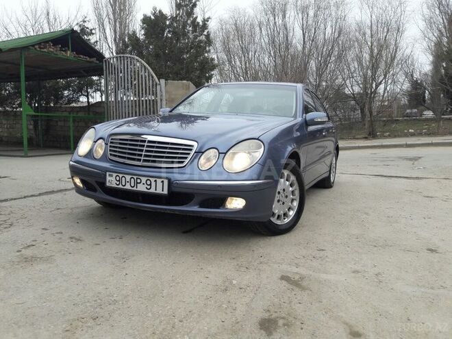 Mercedes E 270 2003, 230,000 km - 2.7 l - Bakı