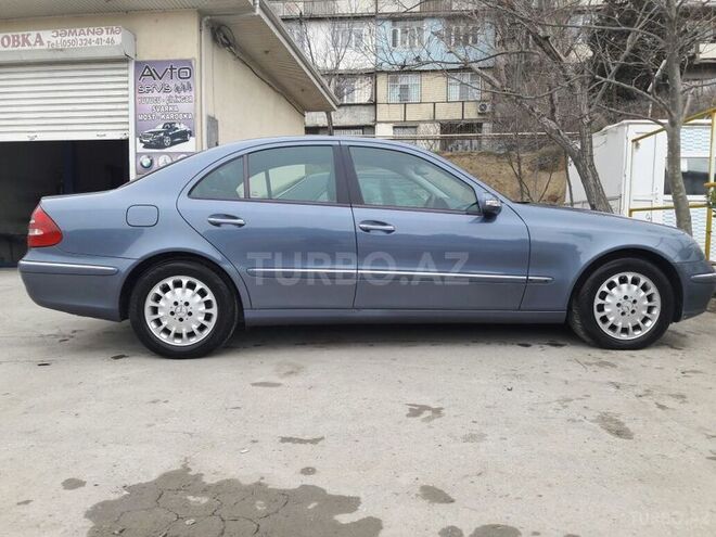 Mercedes E 270 2003, 230,000 km - 2.7 l - Bakı