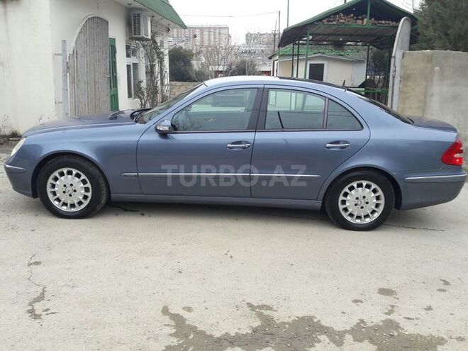 Mercedes E 270 2003, 230,000 km - 2.7 l - Bakı