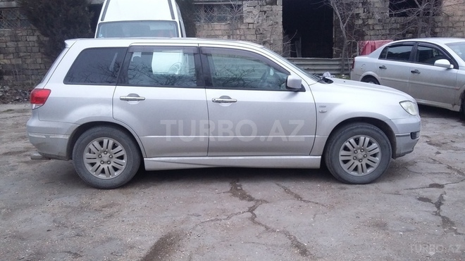Mitsubishi Airtrek 2002, 256,000 km - 2.0 l - Bakı