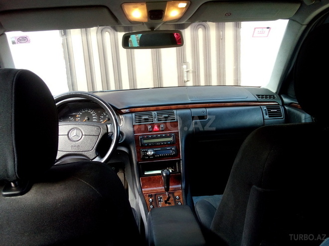 Mercedes E 200 1999, 329,841 km - 2.0 л - Bakı