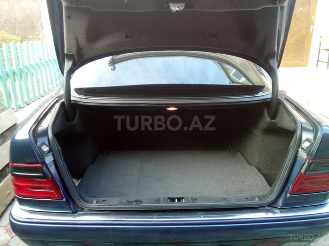 Mercedes E 200 1999, 329,841 km - 2.0 л - Bakı