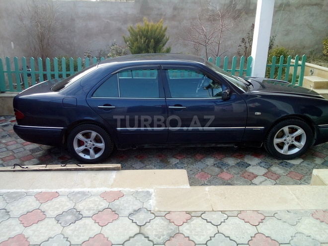 Mercedes E 200 1999, 329,841 km - 2.0 л - Bakı
