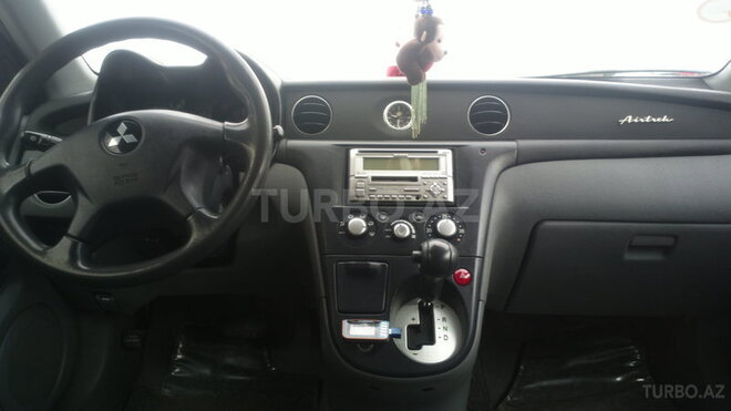 Mitsubishi Airtrek 2002, 2,001,000 km - 0.3 l - Bakı