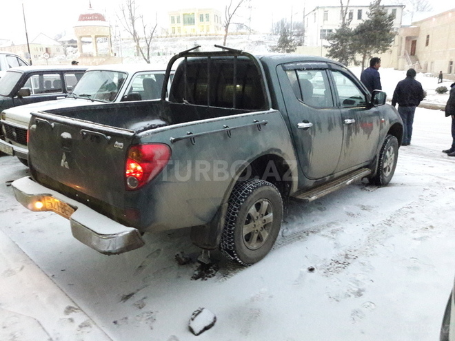 Mitsubishi L200 2007, 170,000 km - 2.5 l - Gədəbəy