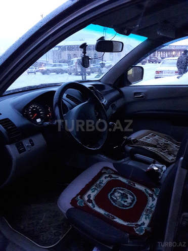 Mitsubishi L200 2007, 170,000 km - 2.5 l - Gədəbəy