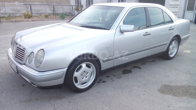 Mercedes E 280 1996, 256,000 km - 2.8 l - Sumqayıt