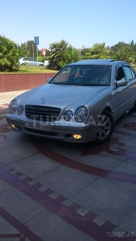 Mercedes E 270 1999, 233,000 km - 2.7 l - Bakı