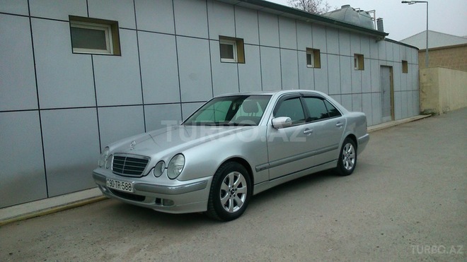 Mercedes E 270 1999, 233,000 km - 2.7 l - Bakı