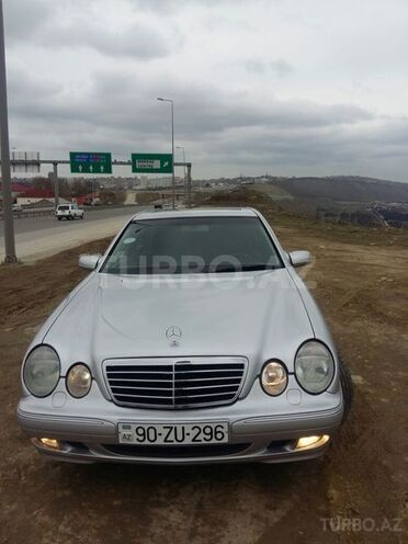 Mercedes E 270 2001, 267,000 km - 2.7 l - Bakı