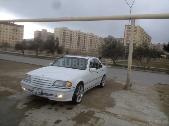 Mercedes C 230 1999, 173,000 km - 2.3 л - Bakı