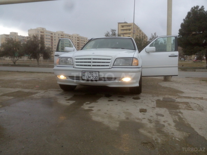 Mercedes C 230 1999, 173,000 km - 2.3 л - Bakı