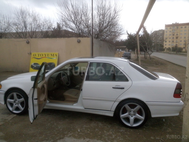 Mercedes C 230 1999, 173,000 km - 2.3 л - Bakı