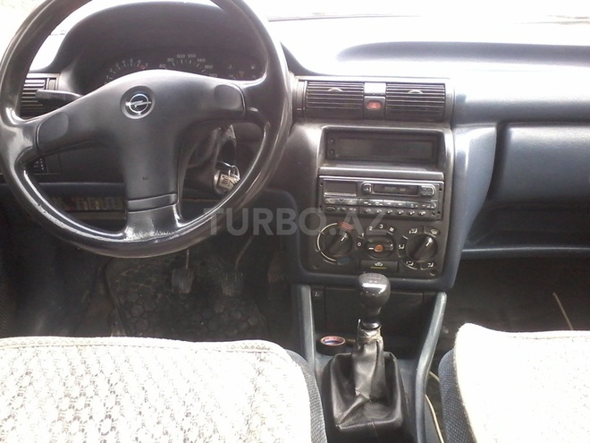 Opel Astra 1993, 245,000 km - 1.6 l - Sumqayıt