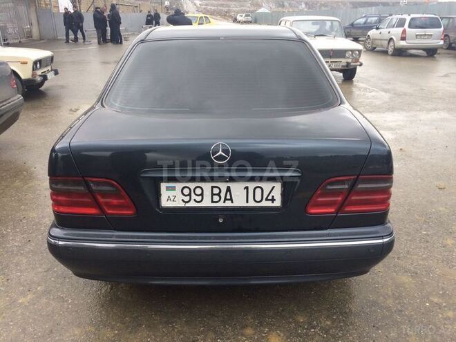 Mercedes E 240 2000, 245,000 km - 2.6 l - Bakı