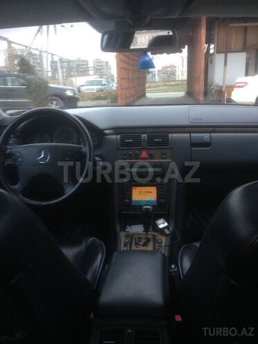 Mercedes E 320 2000, 29,000 km - 3.2 l - Bakı