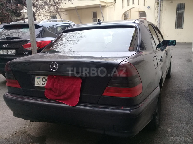 Mercedes C 200 1999, 223,000 km - 1.1 l - Bakı