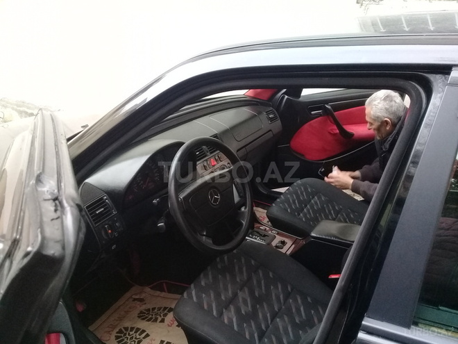 Mercedes C 200 1999, 223,000 km - 1.1 l - Bakı