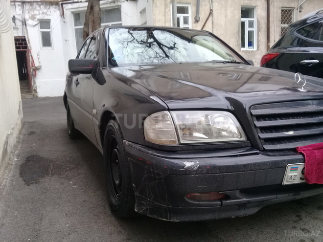 Mercedes C 200 1999, 223,000 km - 1.1 l - Bakı