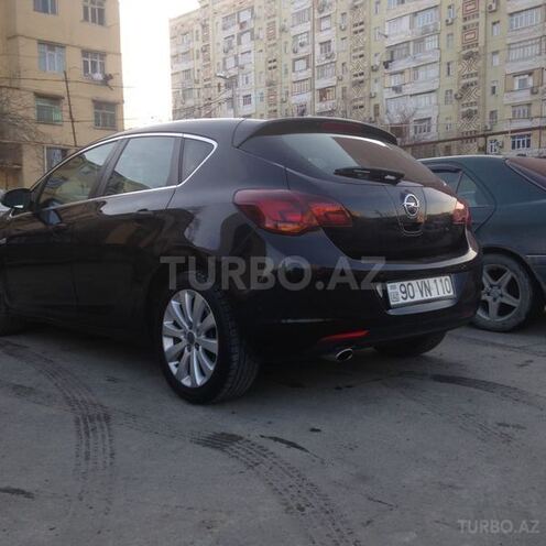 Opel Astra 2011, 85,000 km - 1.6 l - Sumqayıt