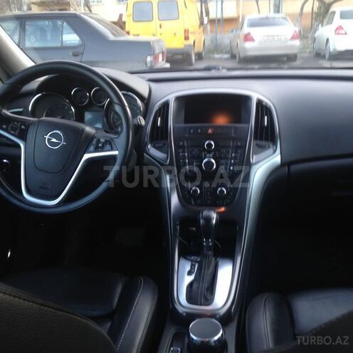Opel Astra 2011, 85,000 km - 1.6 l - Sumqayıt