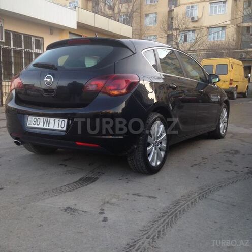 Opel Astra 2011, 85,000 km - 1.6 l - Sumqayıt