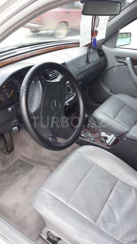 Mercedes C 220 1998, 323,000 km - 2.2 l - Bakı