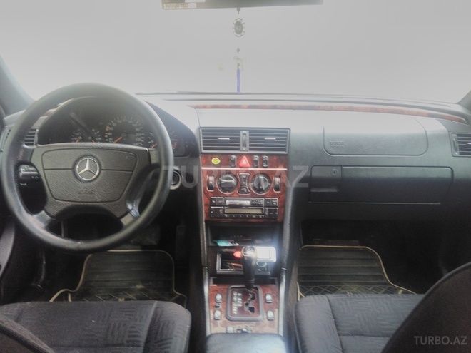Mercedes C 180 1998, 123,548 km - 1.8 l - Sabirabad