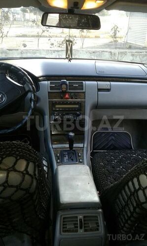 Mercedes E 280 1996, 95,000 km - 2.8 l - Bakı