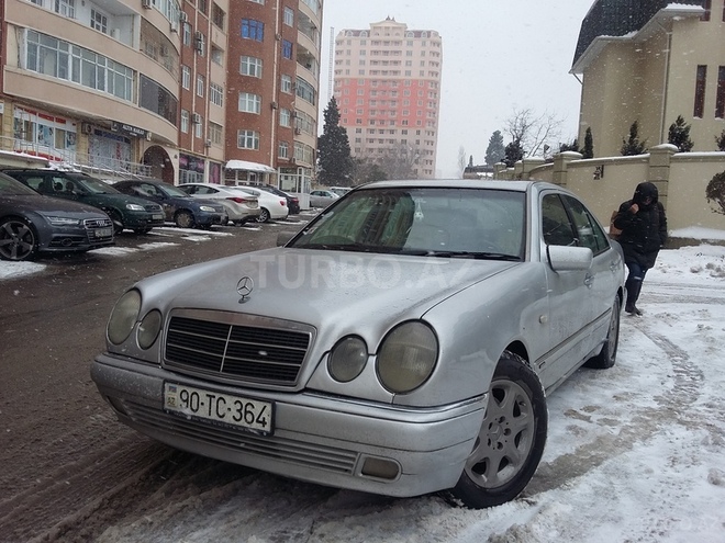 Mercedes E 200 1996, 252 km - 2.0 l - Şirvan