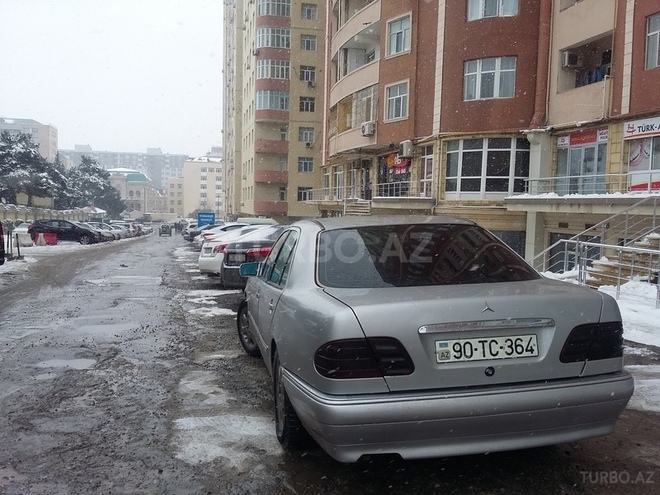 Mercedes E 200 1996, 252 km - 2.0 l - Şirvan