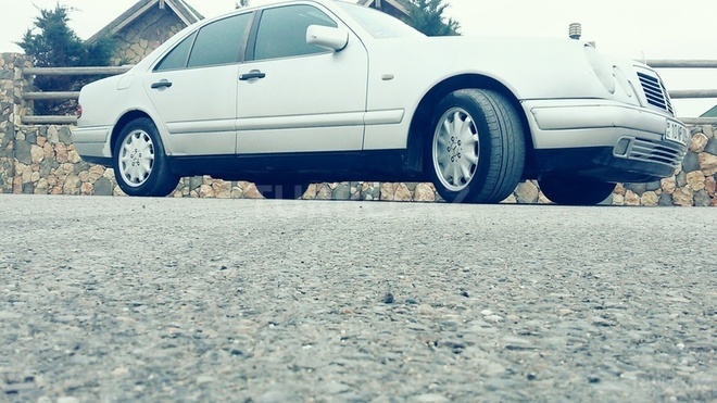 Mercedes E 230 1996, 320,000 km - 2.3 л - Bakı