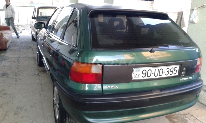 Opel Astra 1996, 300,000 km - 1.6 l - Bakı