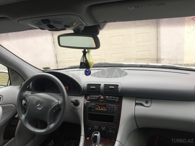 Mercedes C 240 2002, 174,000 km - 2.6 l - Bakı