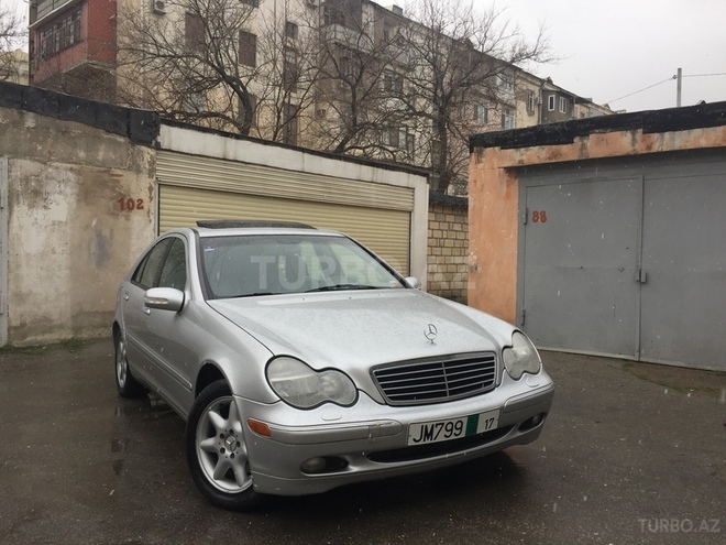 Mercedes C 240 2002, 174,000 km - 2.6 l - Bakı
