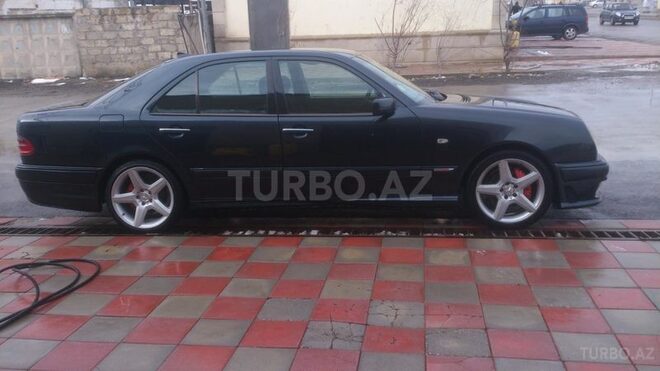 Mercedes E 240 1998, 270,000 km - 2.4 л - Sumqayıt