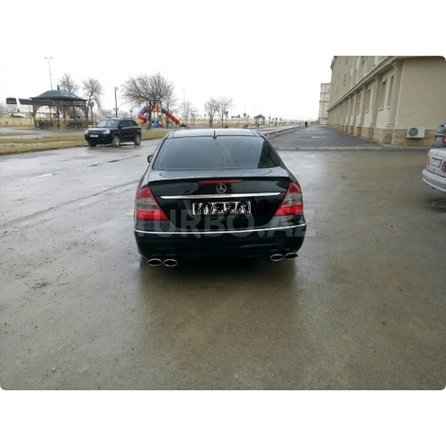 Mercedes E 320 2002, 175,694 km - 3.2 l - Bakı