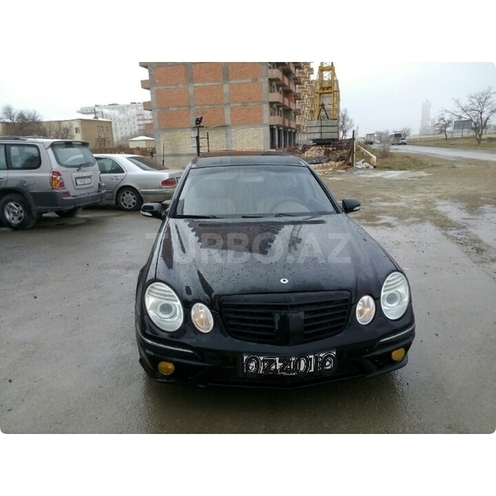 Mercedes E 320 2002, 175,694 km - 3.2 l - Bakı