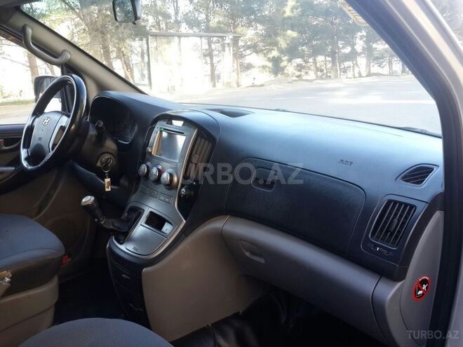 Hyundai H-1 2009, 30,000 km - 2.5 l - Bakı